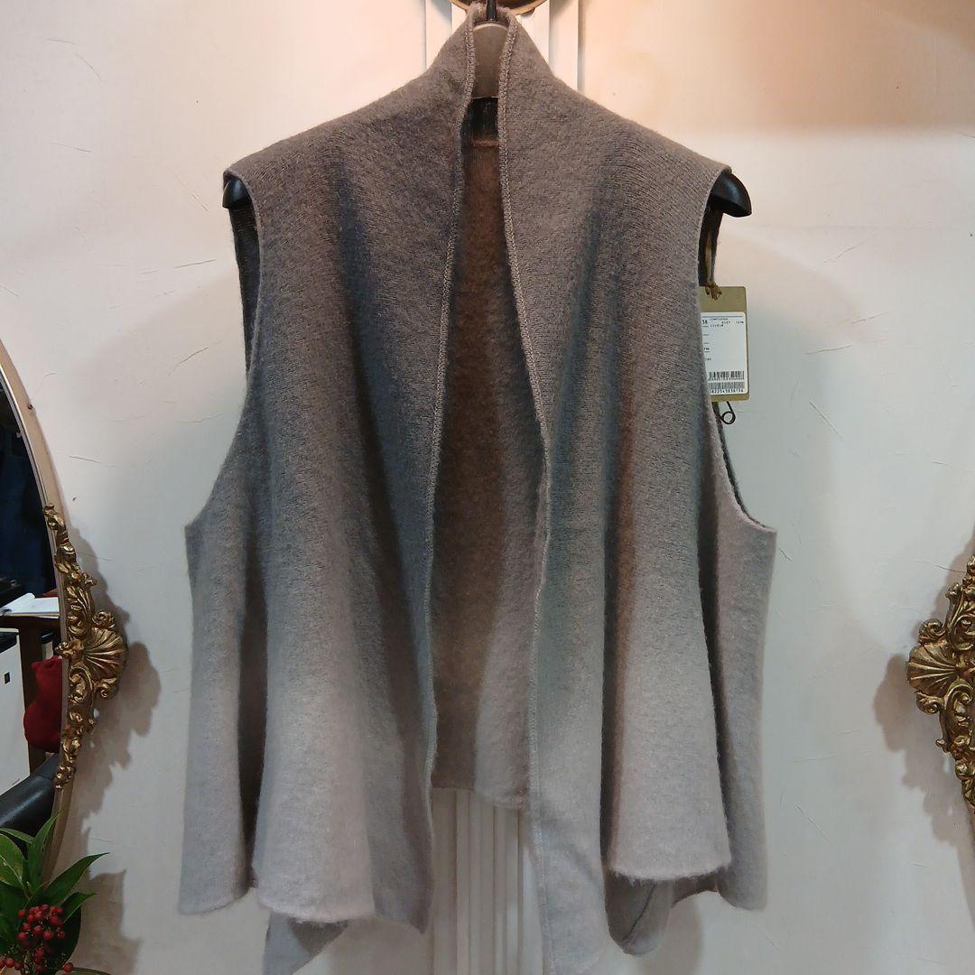 カシミヤ　芽風　新品、未使用　ME FUカシミヤ100％　ニットピン付き　メフウ