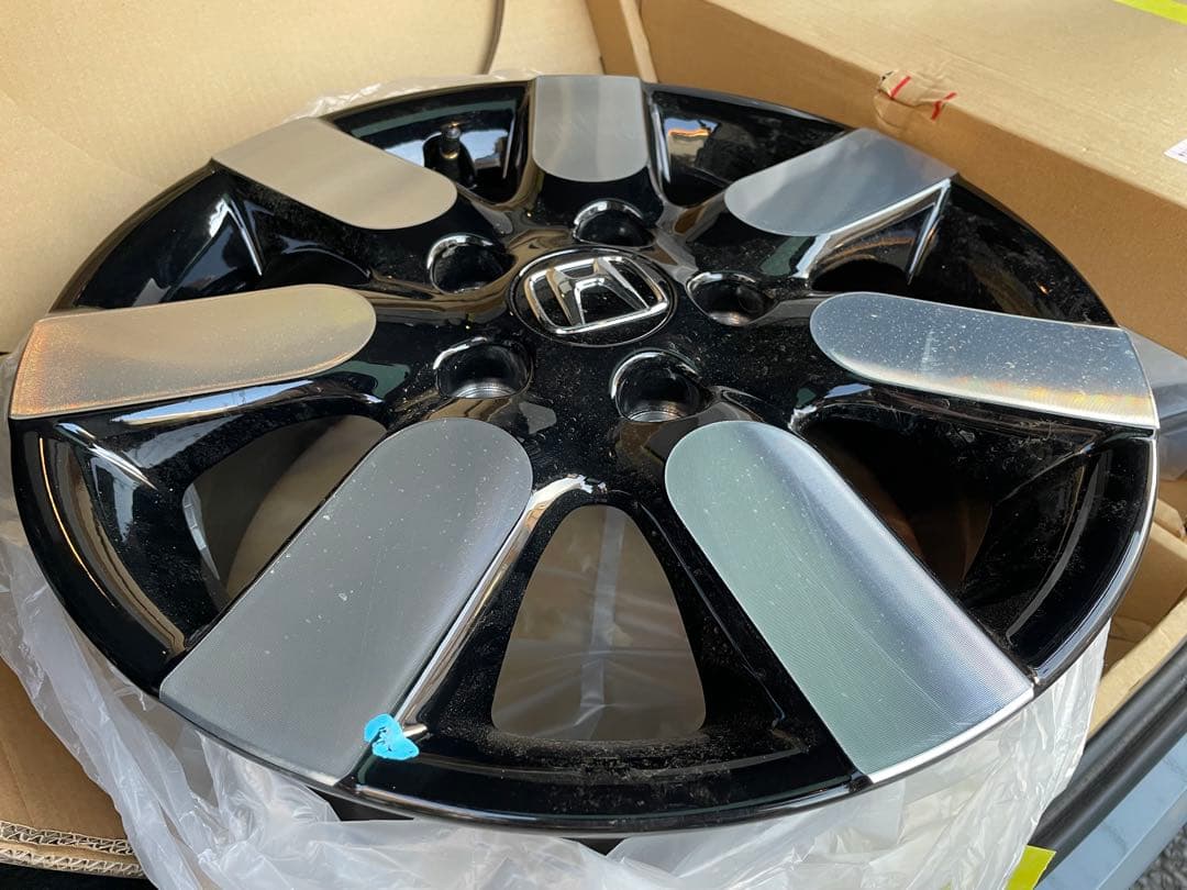 ②新型フリード 15インチ 純正アルミホイール(２本)