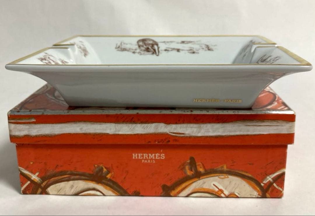 HERMES　エルメス アッシュトレイ 灰皿 小物入れ　鍵置き　ドッグ