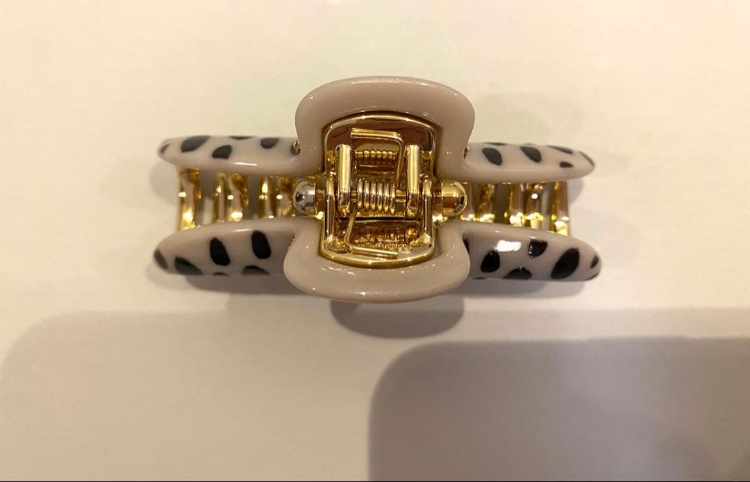 レア　acca クリップ　Mサイズ　ダルメシアン柄