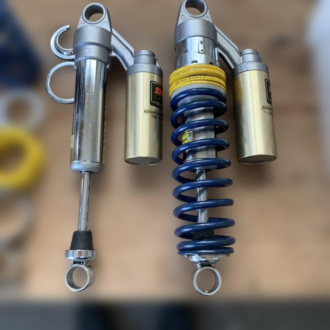 夜*ん様 SHOWA サスペンション 青 スプリング