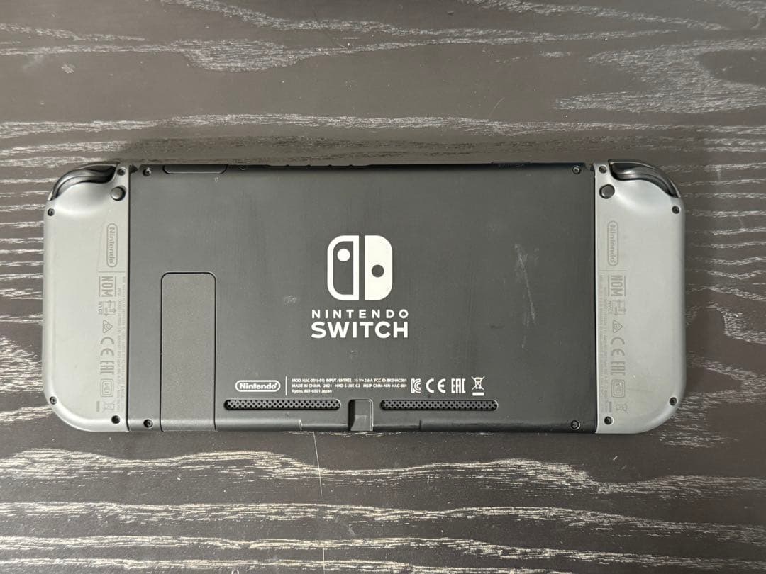 美品 Nintendo Switch 本体 グレー 2019年8月発売モデル