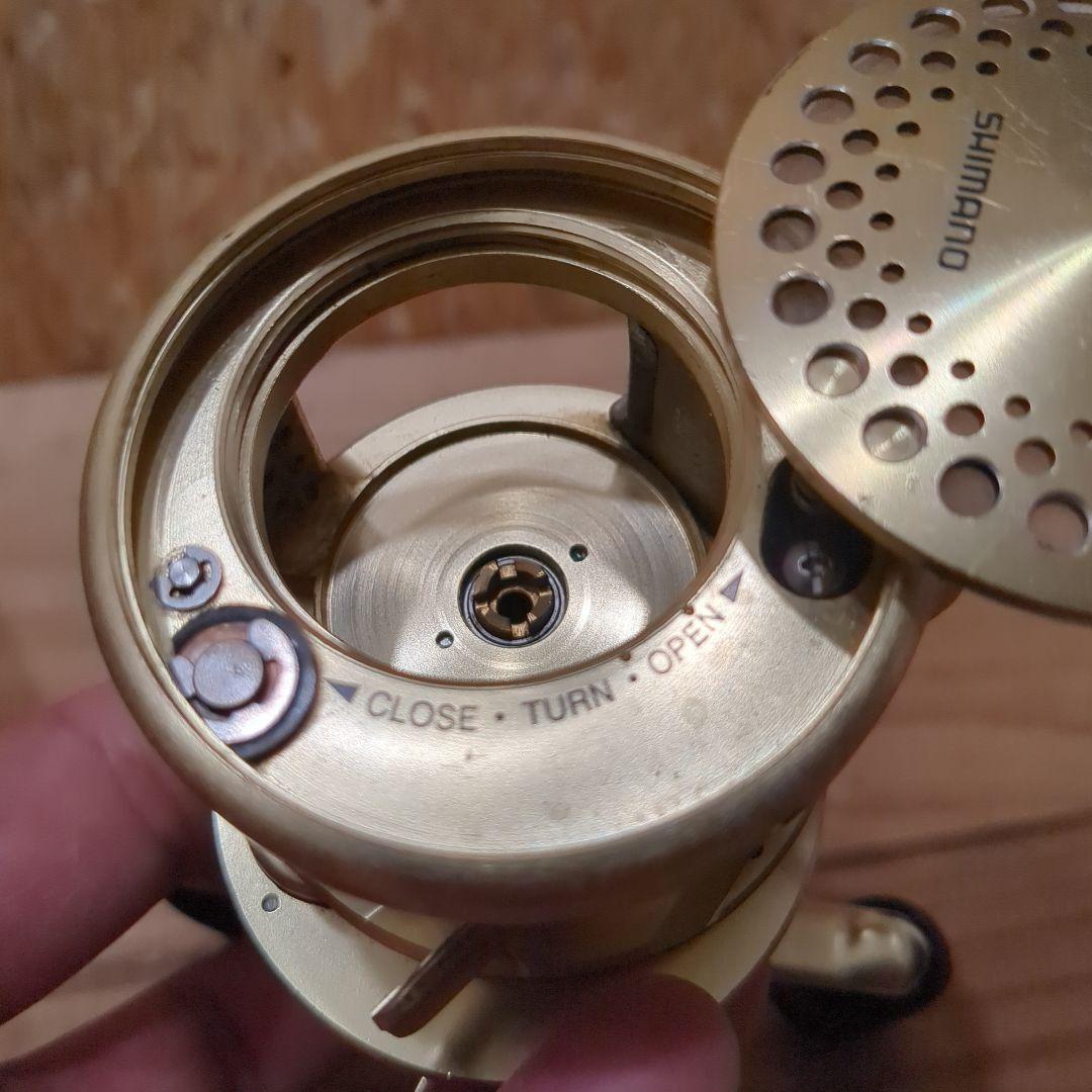 シマノ　カルカッタコンクエスト 200 　ベイトリール