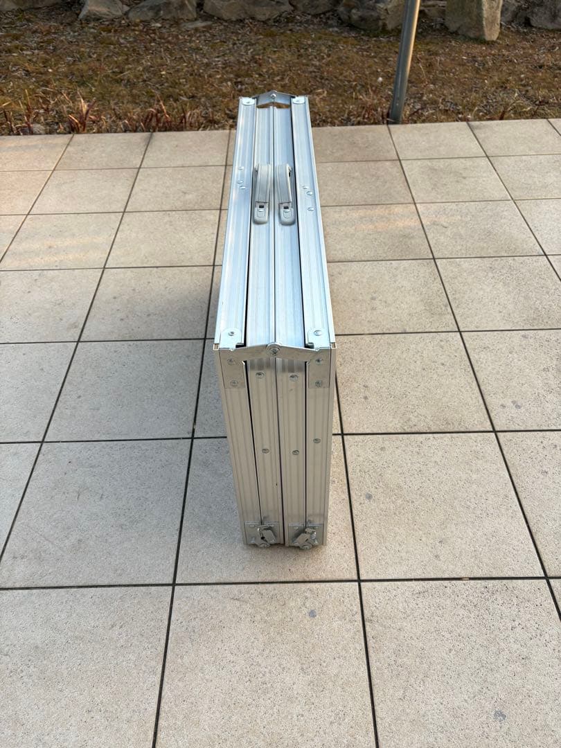 四つ折り大型テーブル 1800×770mm