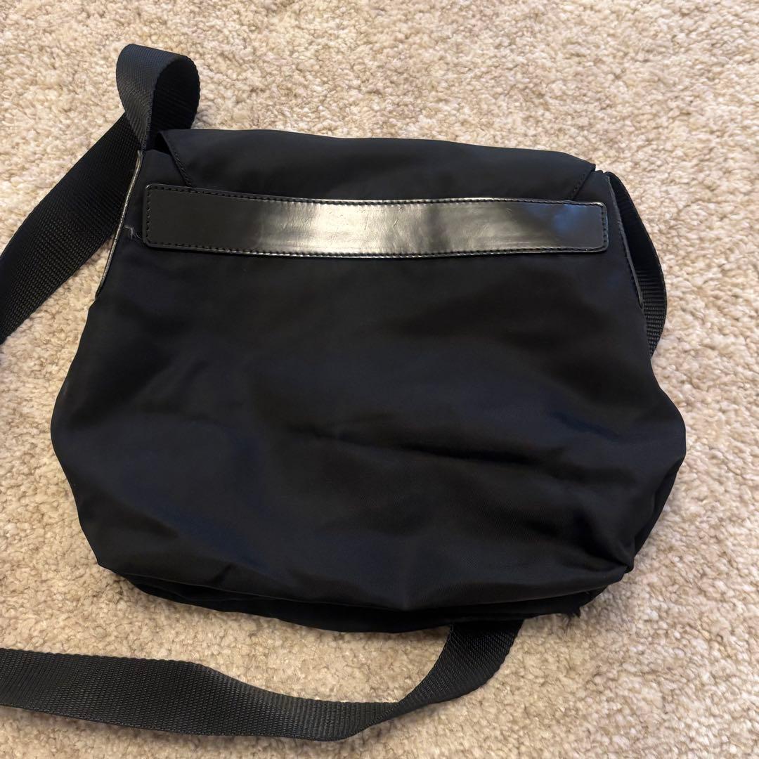PRADA 黒 ショルダーバッグ 製品ナンバーカード付き