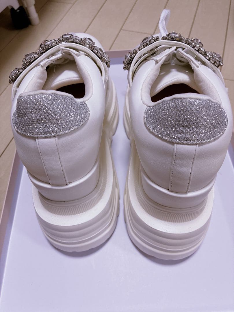 ミシェルマカロン ボリュームソールビジューベルトスニーカー Lサイズ