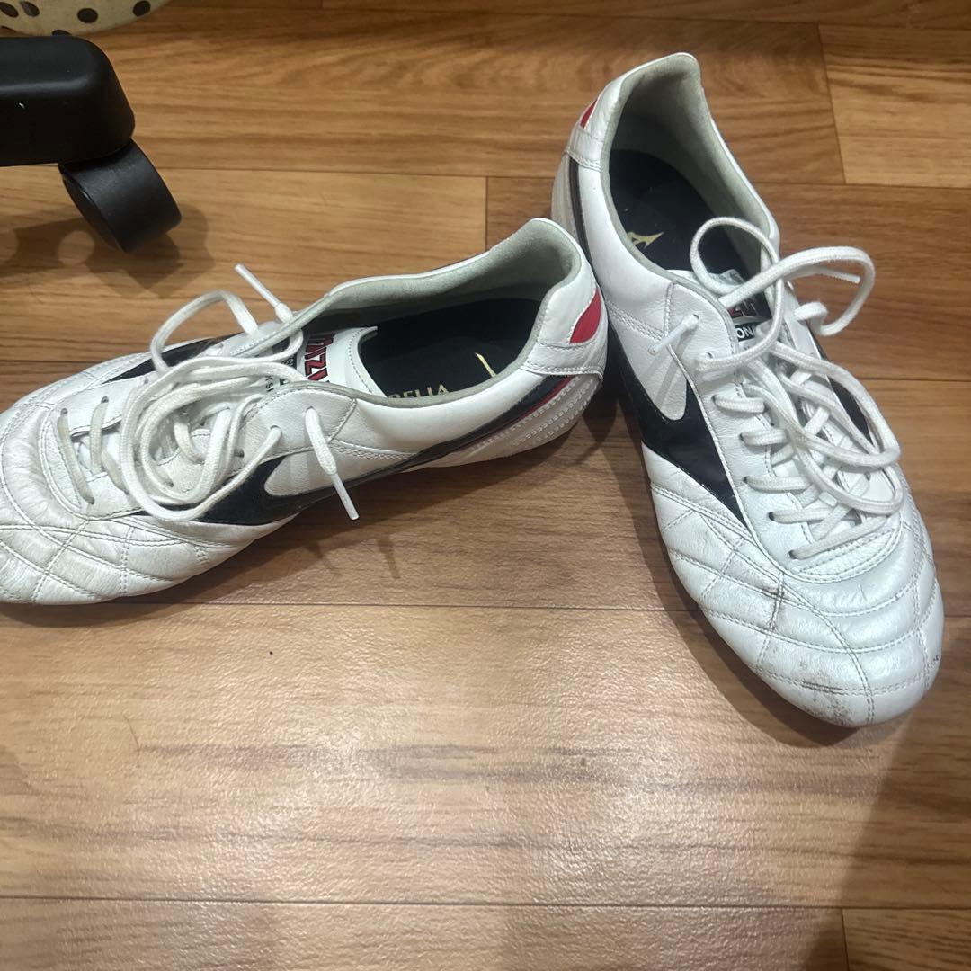 Diadora サッカーシューズ ホワイト/ブラック/レッド