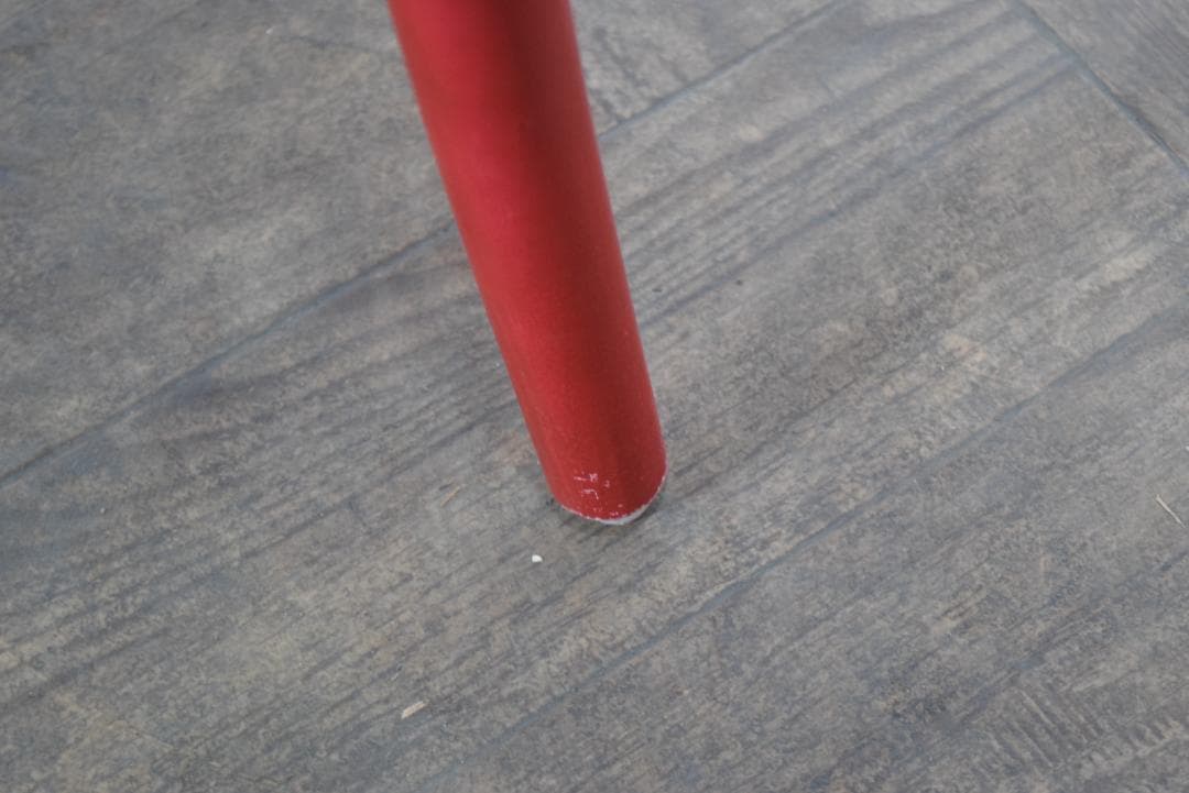 4点　TON/トン バナナチェア PVCクッション付き ダイニングチェア レッド