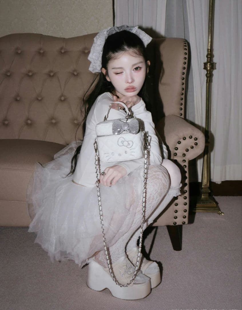 ダーリッチ Hello Darich キルティングスクエアミニバッグ ホワイト