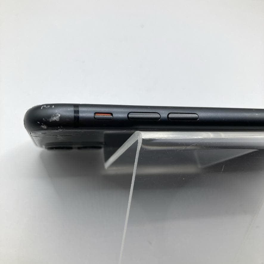 iPhone 11 64GB ブラック MWLT2J/A