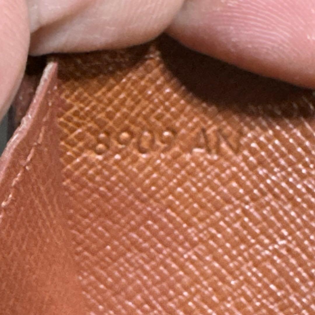 ②☆美品☆フラットタイプ♪サラ長財布