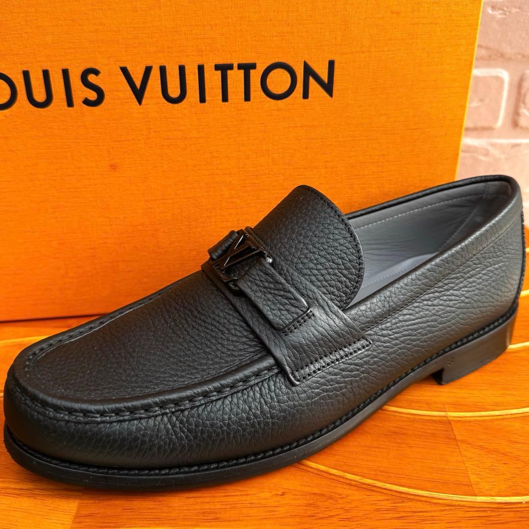 【極美品】ルイヴィトン 24年製 メジャーライン シボ革 レザーローファー