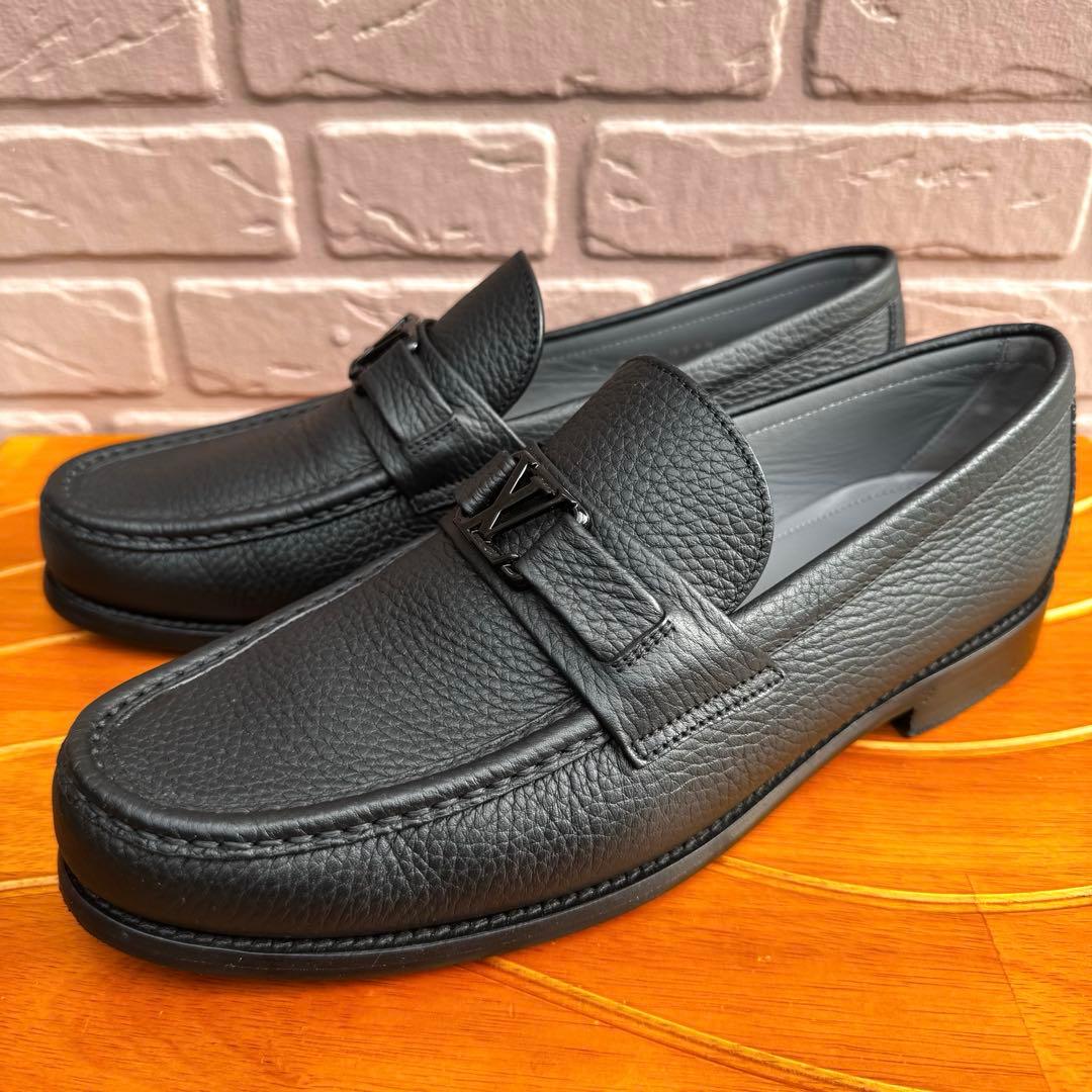 【極美品】ルイヴィトン 24年製 メジャーライン シボ革 レザーローファー