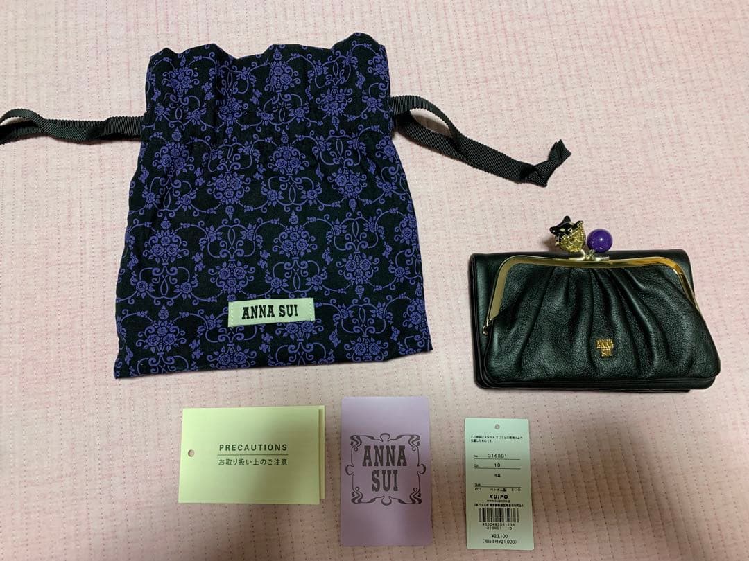 ANNA SUI 黒 レザー 二つ折り財布 猫モチーフ
