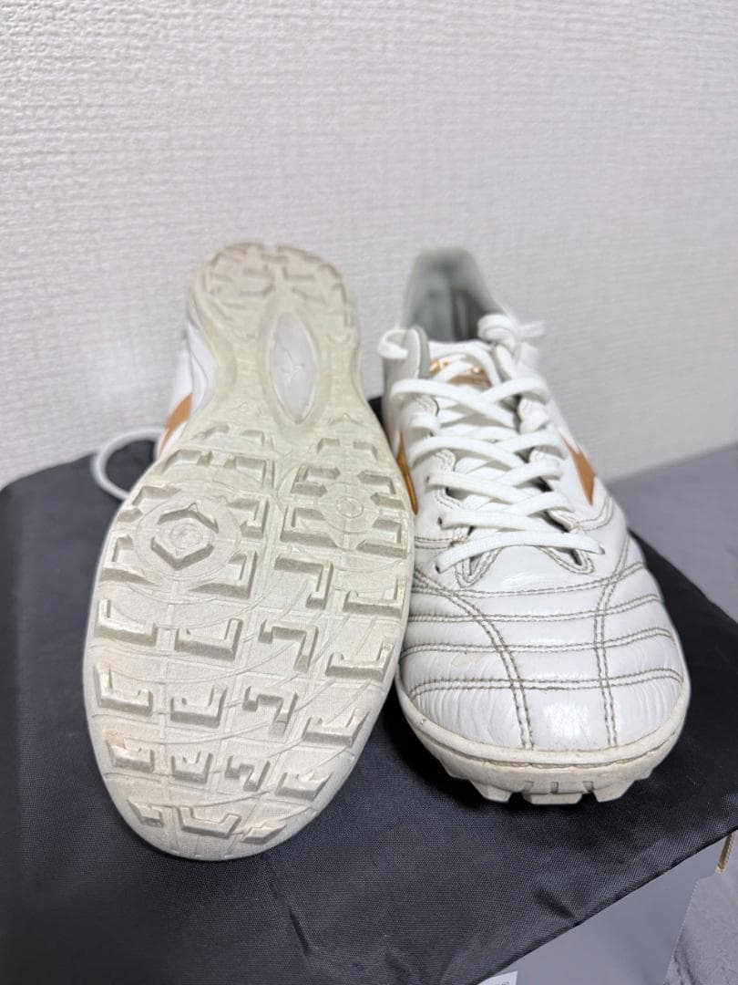 ミズノモレリアネオ2 TF 白赤黒 27.5cm