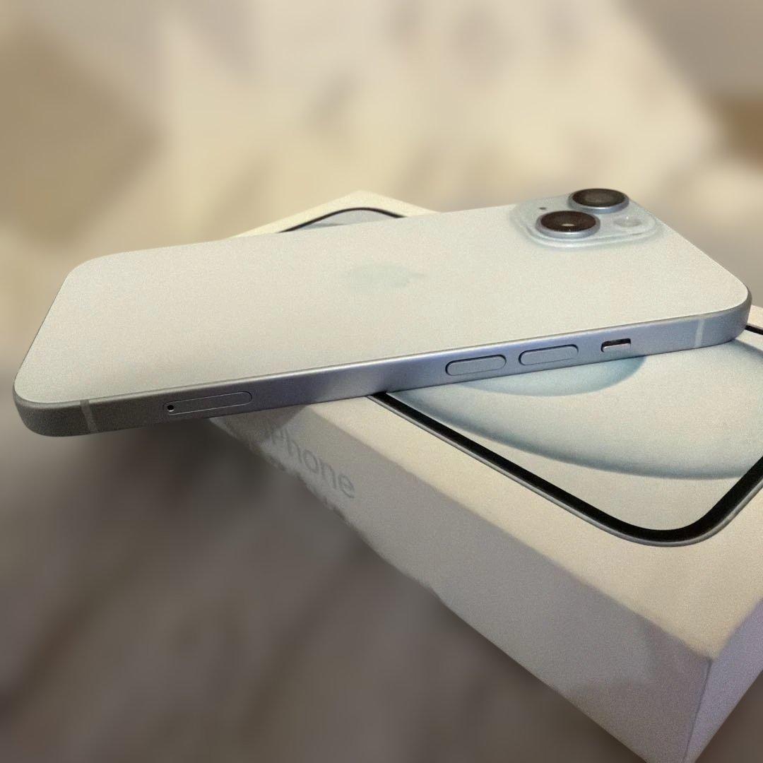 や*ー様 iPhone15 256GB【美品】ブルー