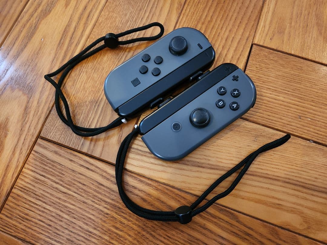 【美品】Nintendo Switch本体+おまけ(ケース、ハンドル)
