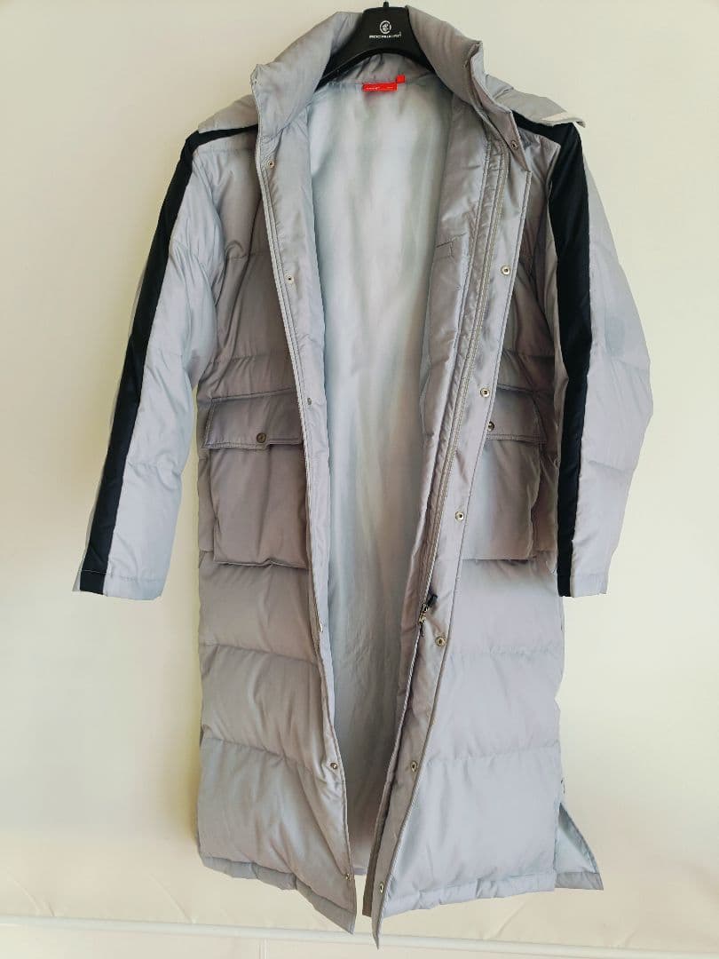 ♥超美品♥PUMAダウンロングベンチコートグレーXOサイズ　 フード・ポーチ付き