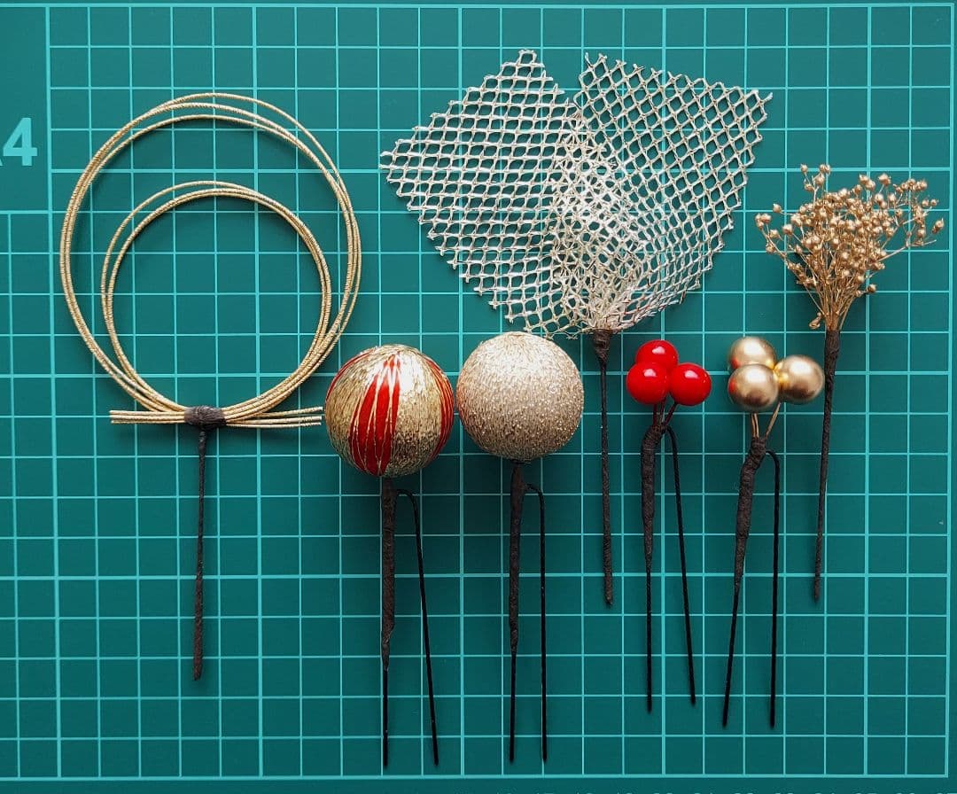 つまみ細工髪飾り 髪飾り 和装髪飾り 成人式 結婚式 卒業式 七五三