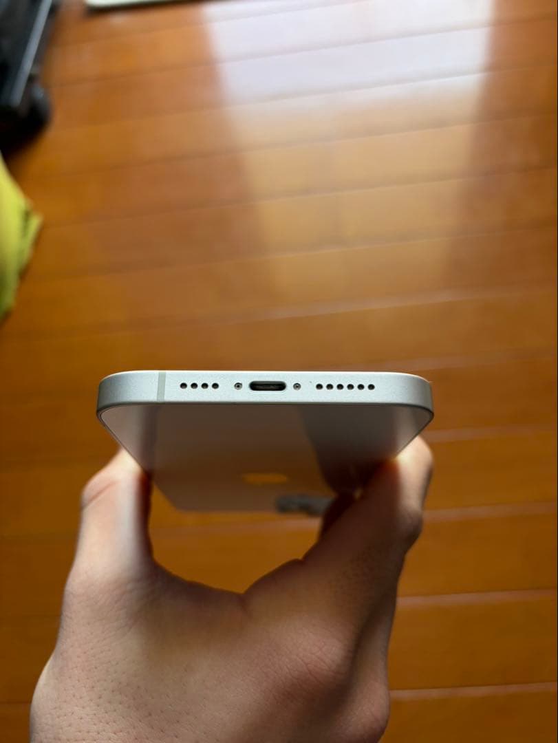 Apple iPhone 14 Plus ホワイト本体 (美品) 箱、充電器付き