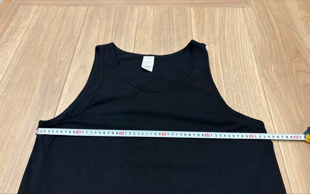 comoli コモリ　サープラス　タンクトップ