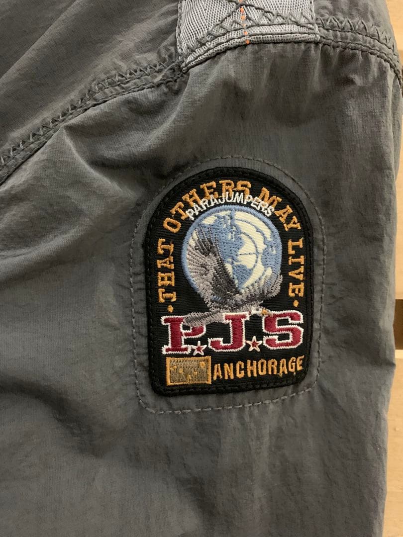 PARAJUMPERS(パラジャンパーズ)のウィンドブレーカーです。ＸＬサイズ