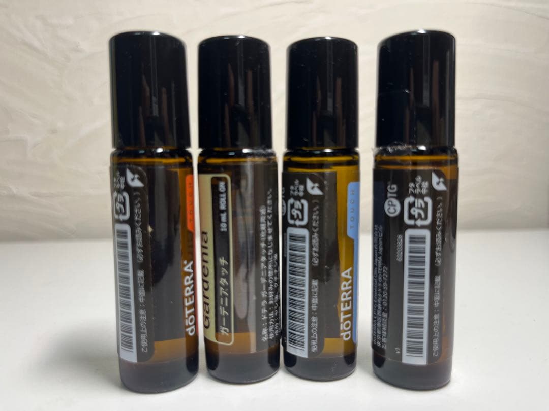 新品 未使用 開封品 ドテラ ロールオン ４本セット 2024 doTERRA