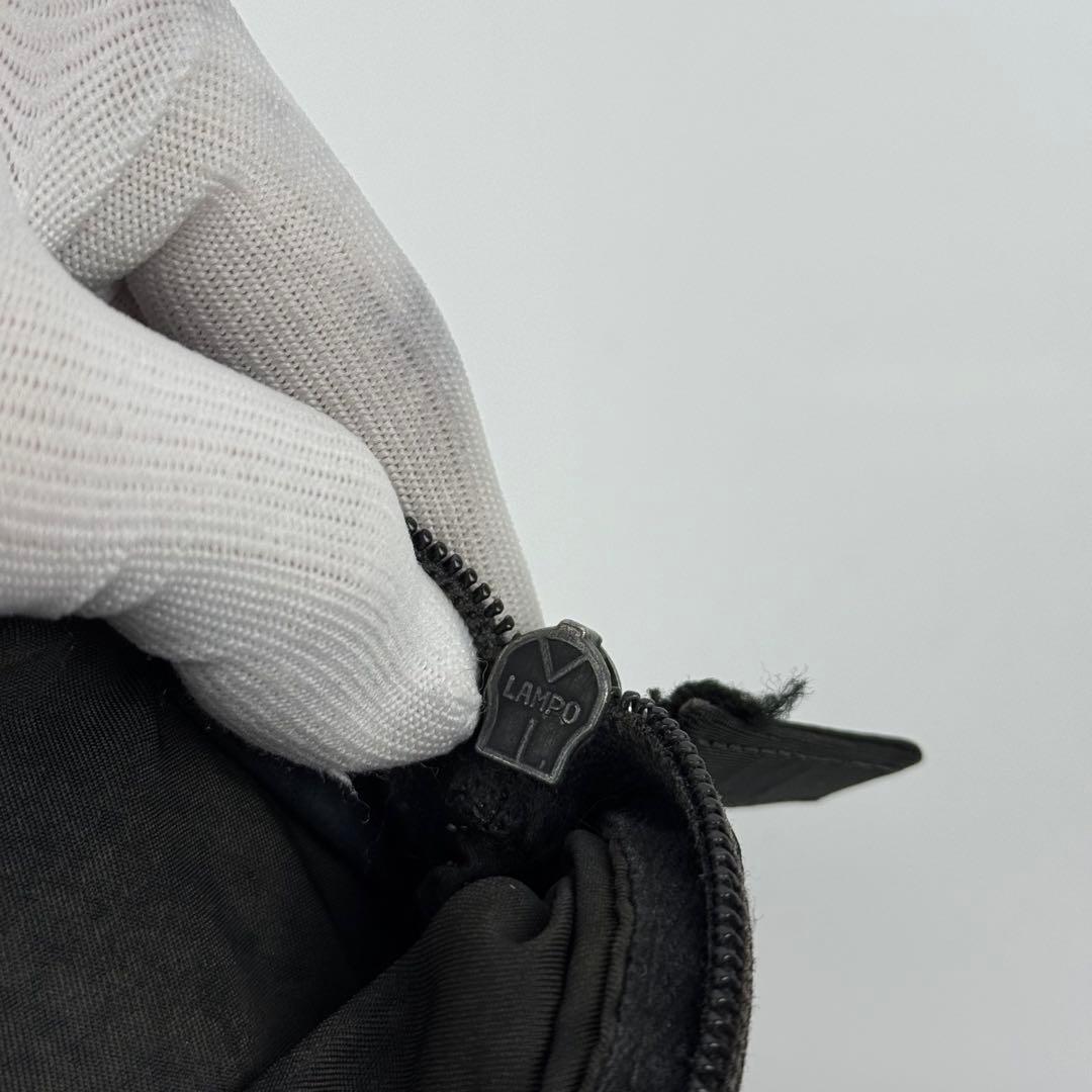 PRADA プラダ ショルダーバッグ 斜めがけ ナイロン 三角ロゴ 黒 白タグ