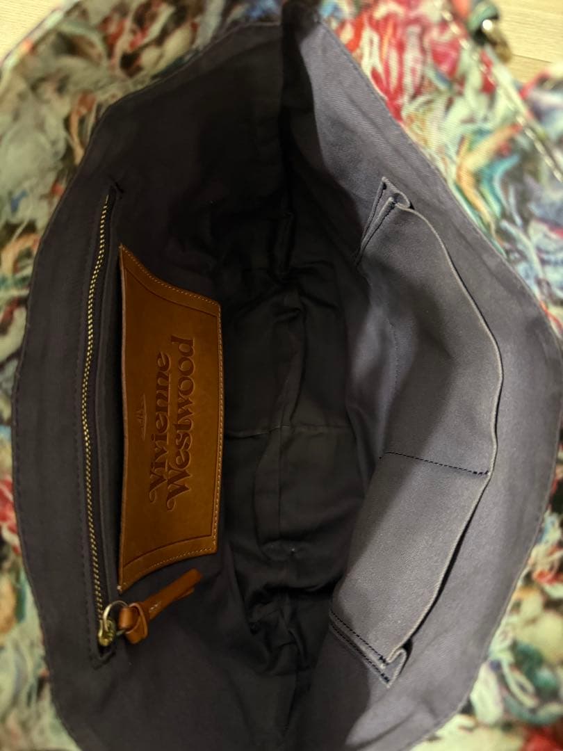 Vivienne Westwood／ショルダー付きトートバッグ