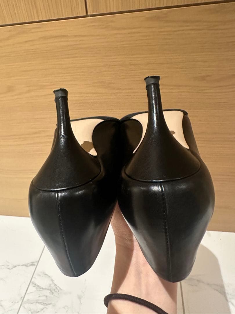 FERRAGAMO ブラックパンプス24.5㎝