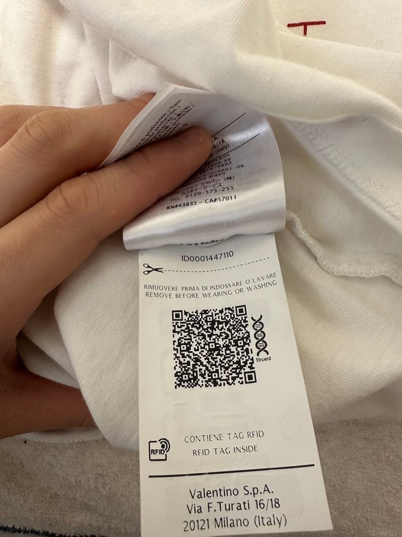 VALENTINO ヴァレンティノ Tシャツ Sサイズ