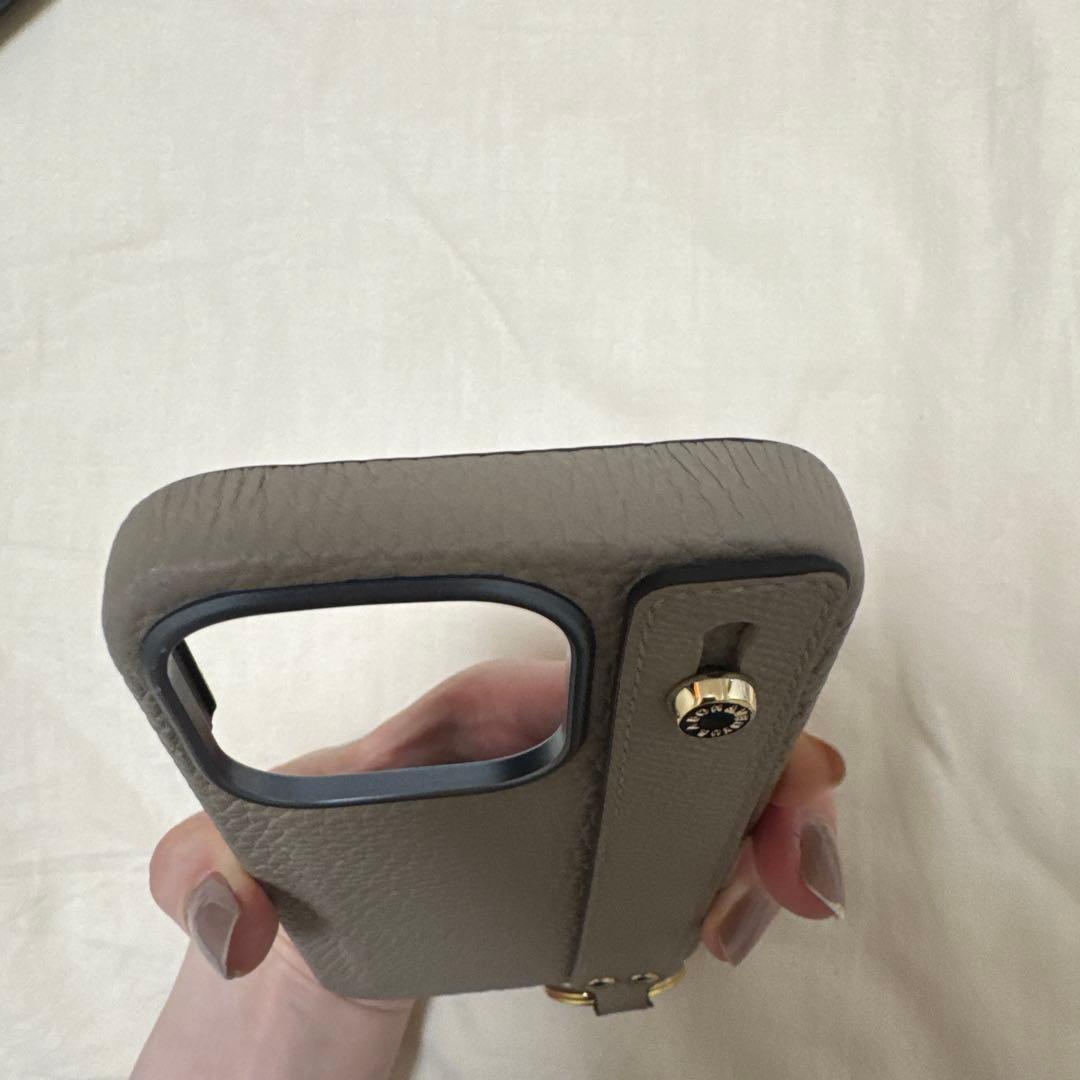 ボナペンチュラ iPhone15proケースとストラップセット