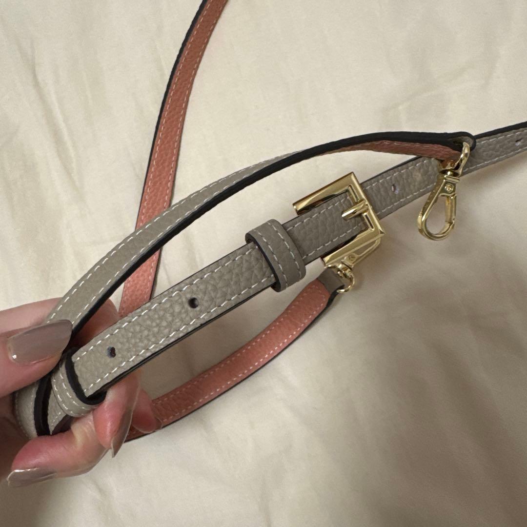 ボナペンチュラ iPhone15proケースとストラップセット