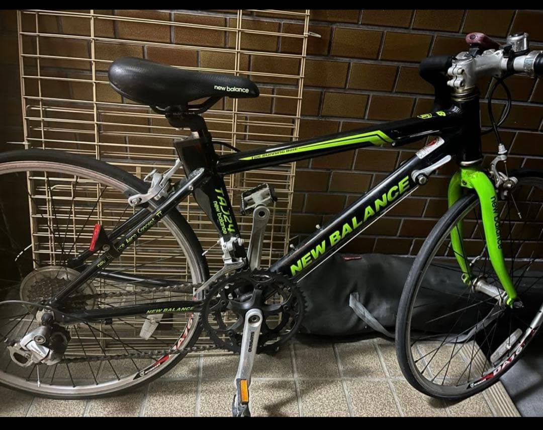 NEW BALANCE ロードバイク ブラック/グリーン