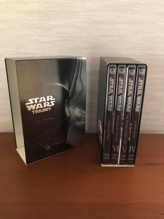 【初回限定生産、送料込み】スター・ウォーズ トリロジー DVD-BOX〈4枚組〉