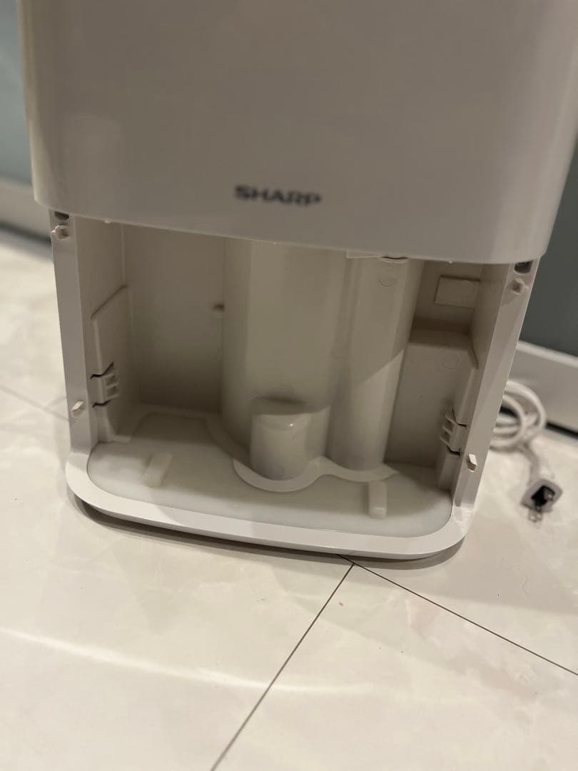 SHARP シャーププラズマクラスター除湿機　CV-F71-W