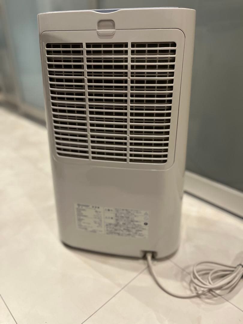 SHARP シャーププラズマクラスター除湿機　CV-F71-W