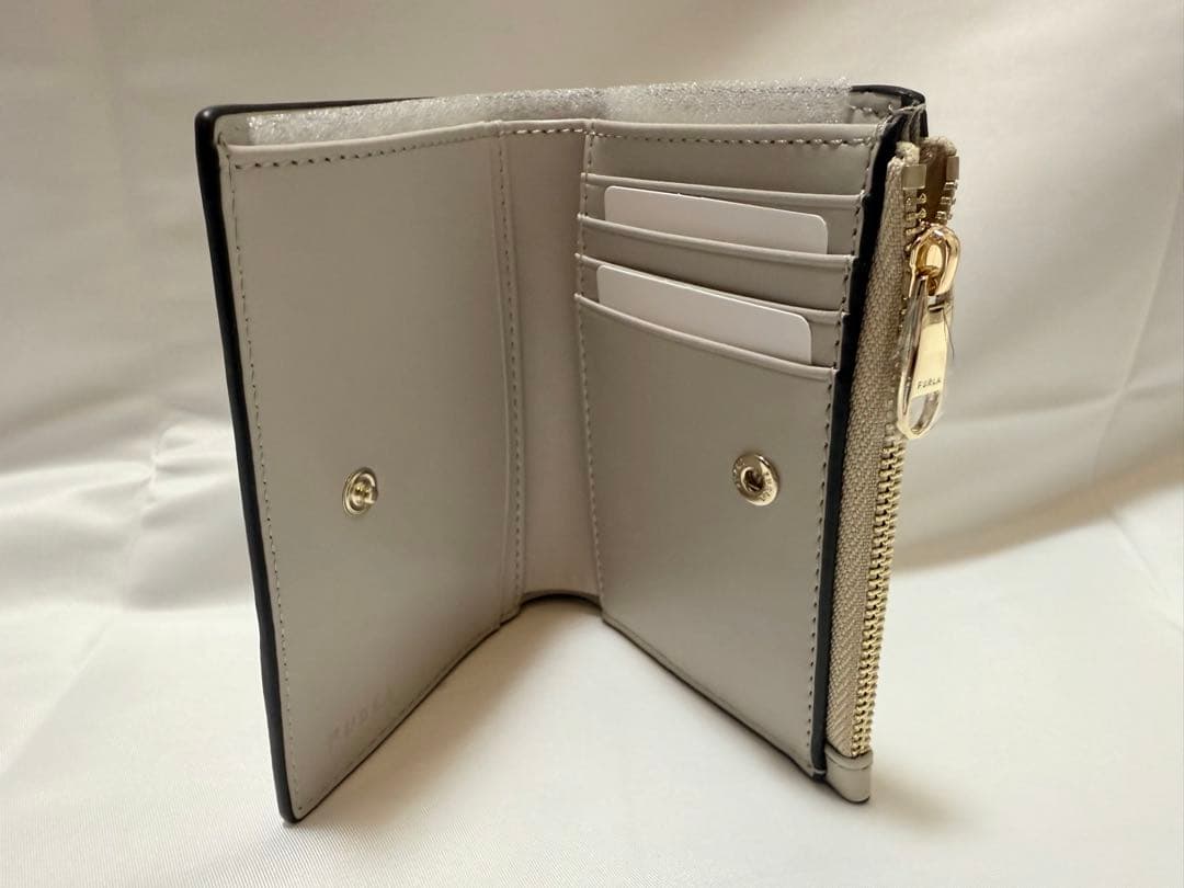 【新品】FURLA フルラ 二つ折り財布 RITZY ペルラ PERLA e