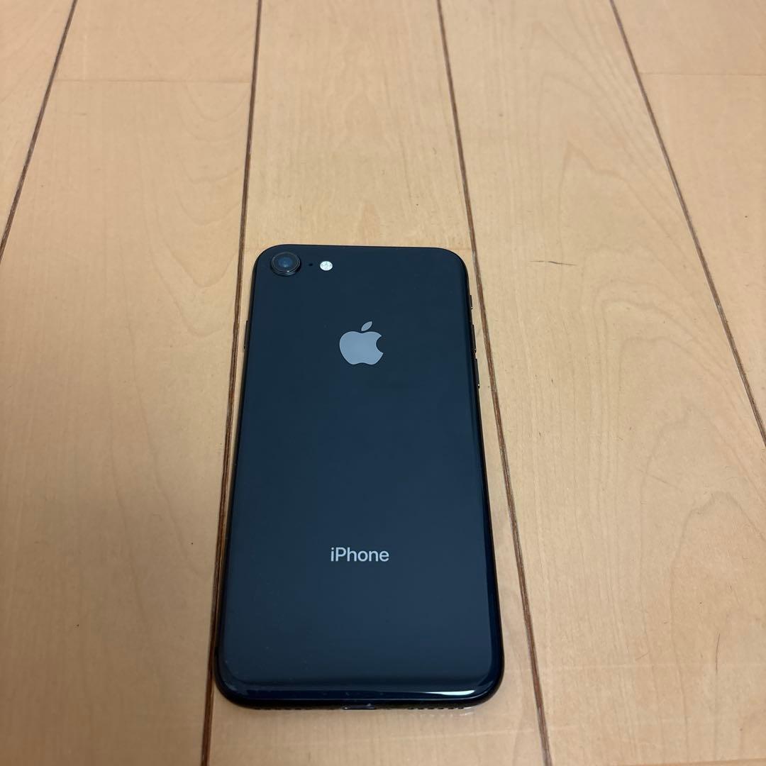 iPhone 8 スペースグレイ64GB