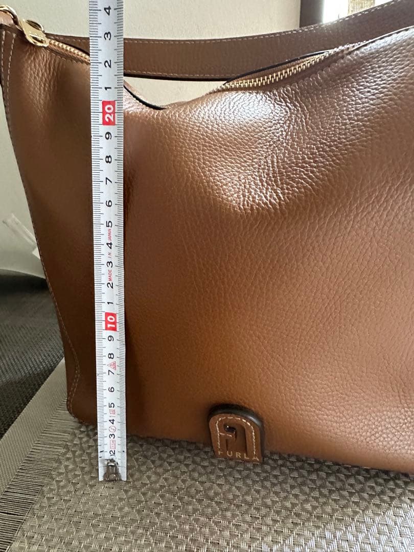 FURLA ブラウンレザー ショルダーバッグ