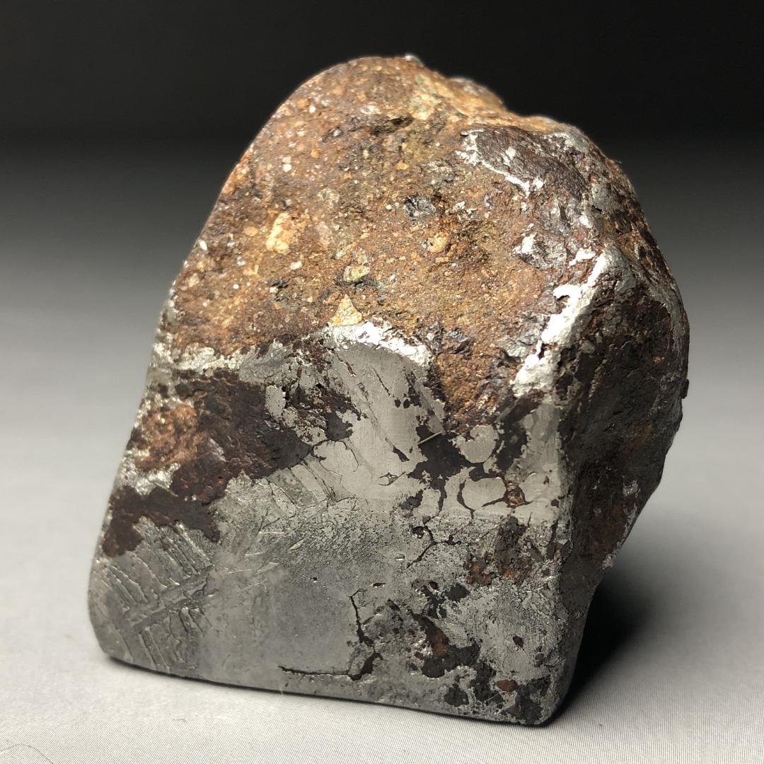 アルタイ隕石　 鉄隕石　エンドカット　高品質　原石 　重さ約278ｇ