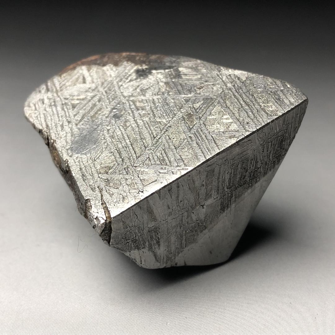 アルタイ隕石　 鉄隕石　エンドカット　高品質　原石 　重さ約278ｇ