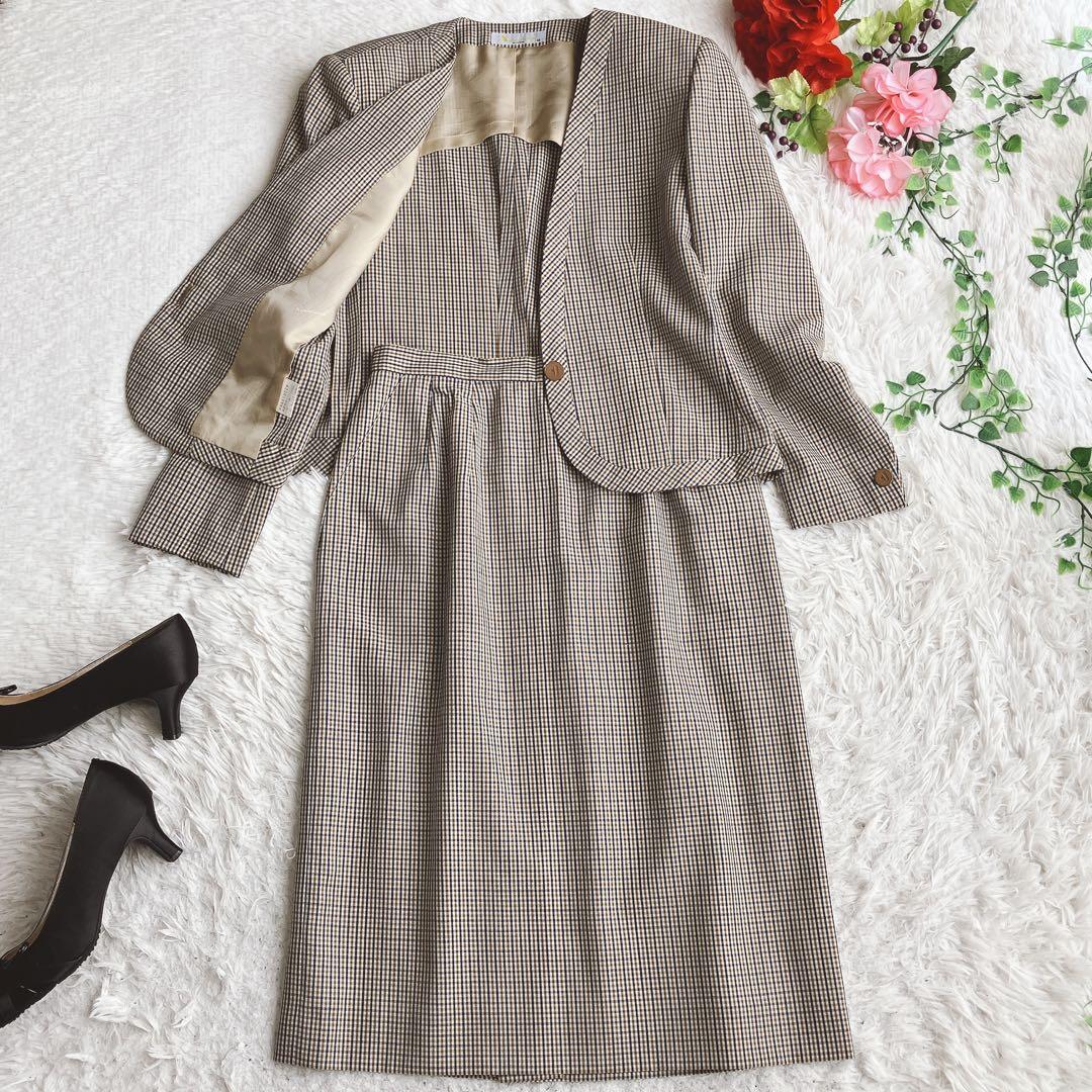 アクアスキュータム★クラブチェック総柄 ノーカラースカートスーツ ロングスカート