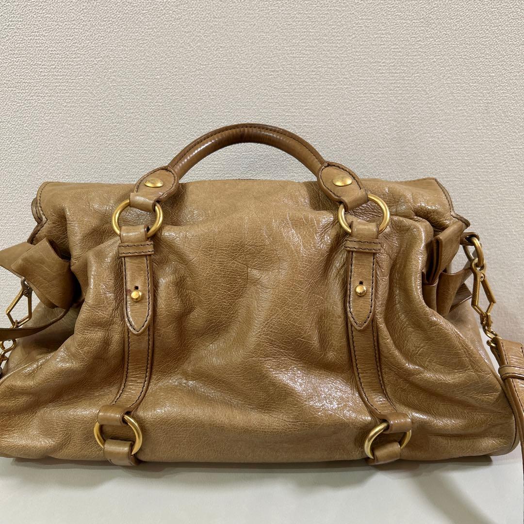 MIU MIU ベージュ　ショルダーバッグ　ヴィッテロルクス　ミュウミュウ