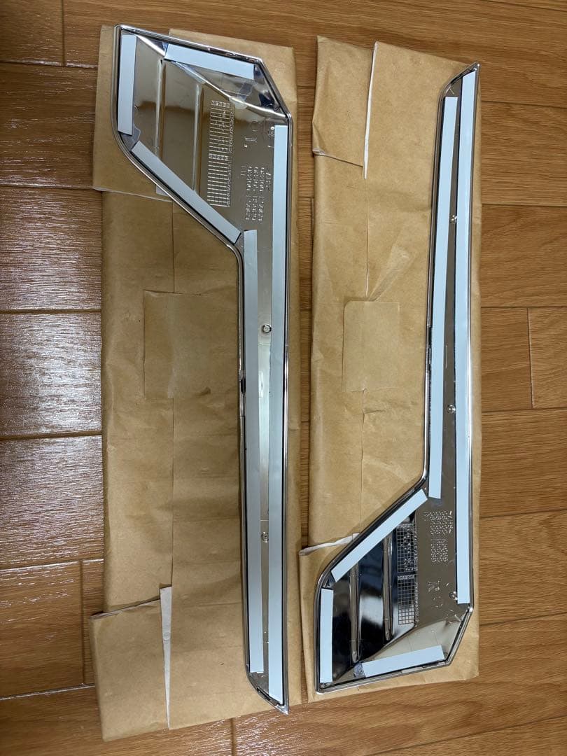 スバル ダイハツ　純正メッキガーニッシュセット　美品