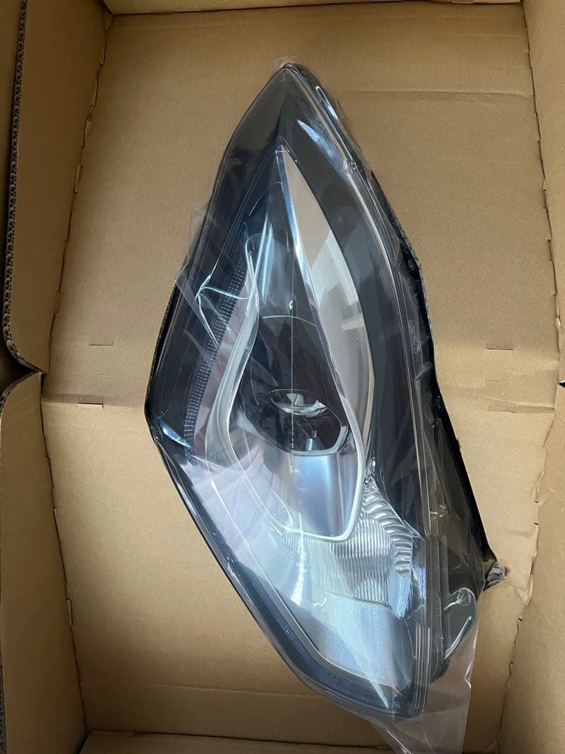 スイフトスポーツ　右 ヘッドライトユニット35120-52RH2