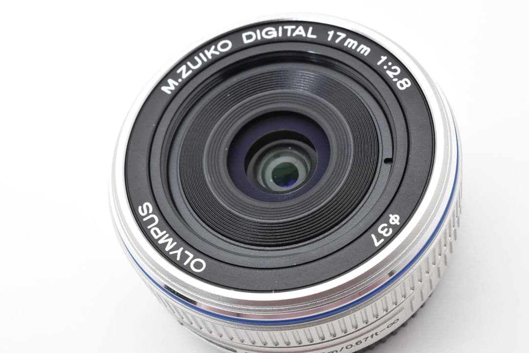 Olympus m.zuiko digital 17mm f2.8 シルバー