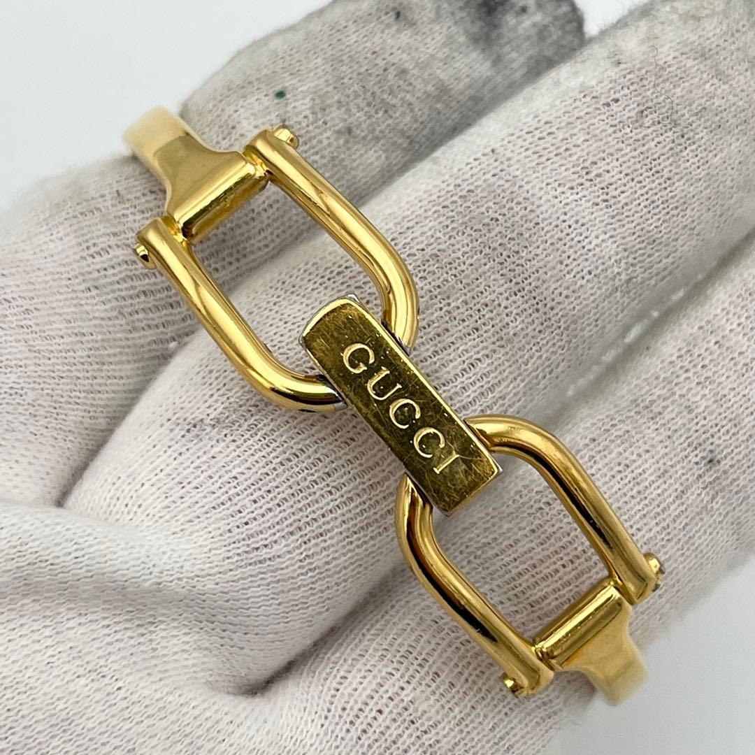 新品電池 GUCCI 1500L ゴールド文字盤 ベゼル バングルウォッチ 時計
