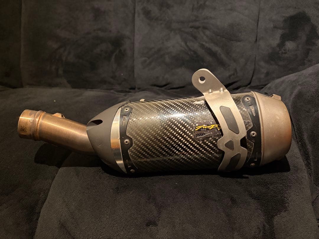 ストリートトリプル765 スリップオンマフラー　ツーブラザーズ