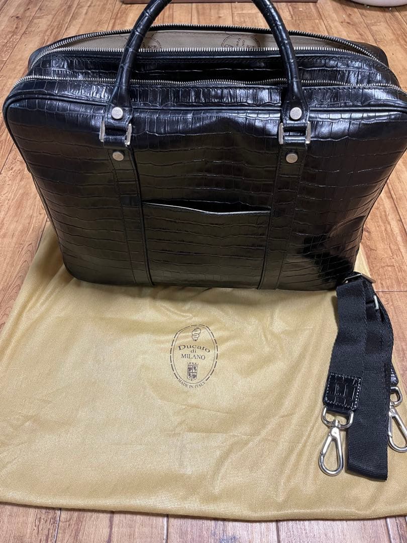 デュカート・デ・ミラノ／Ducato di MILANO 本革 クロコ風